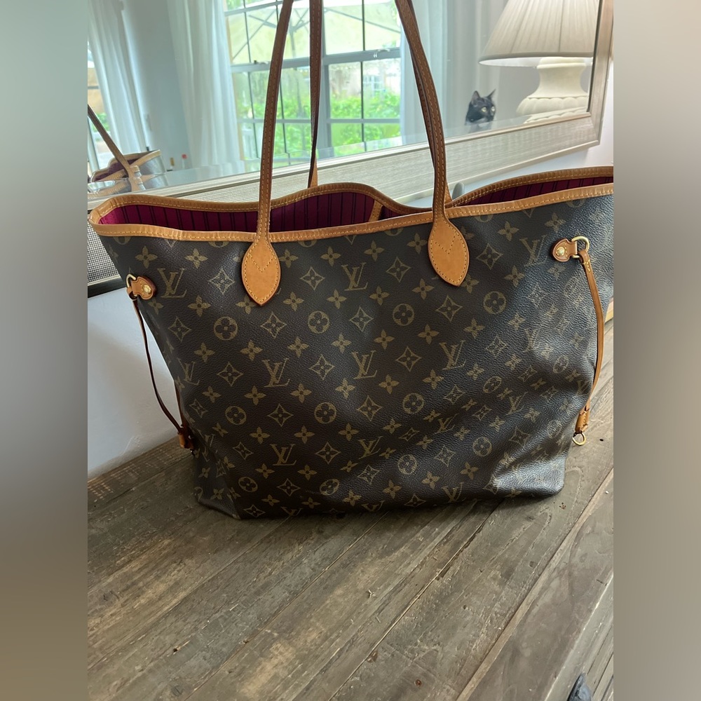 ⭐️Louis Vuitton Neverfull GM⭐️